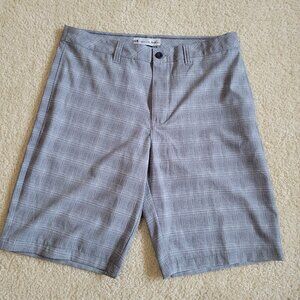 TravisMathew Mens Golf Shorts Size 34 Gray Plaid Performance Stretch Casual